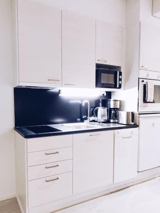 New Studio Cherry Near Helsinki Airport In Kivistoe Vantaa Dış mekan fotoğraf